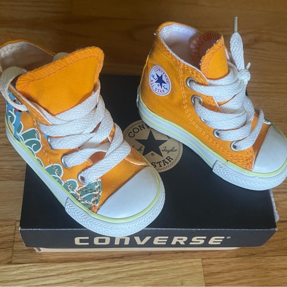 Toddler Converse Canvas Printed High-Top Sneakers Size 3 - Picture 4 of 8